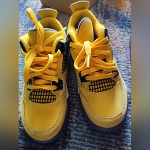 Jordan 4 retro (ps)  sz 12c yellow and black